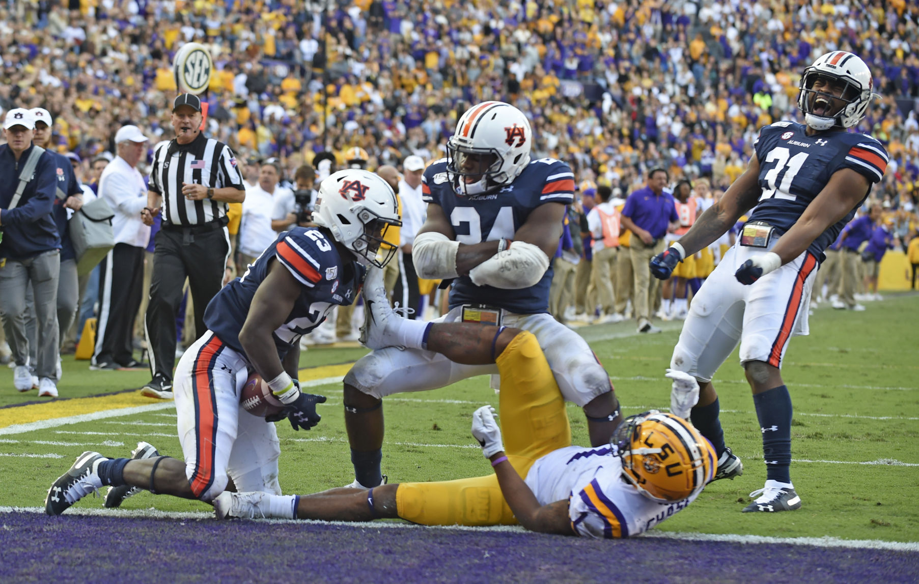 BR.lsuauburnmain.102719 HS 2974.JPG